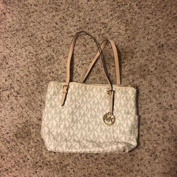 Michael Kors purse - Picture 1 of 2